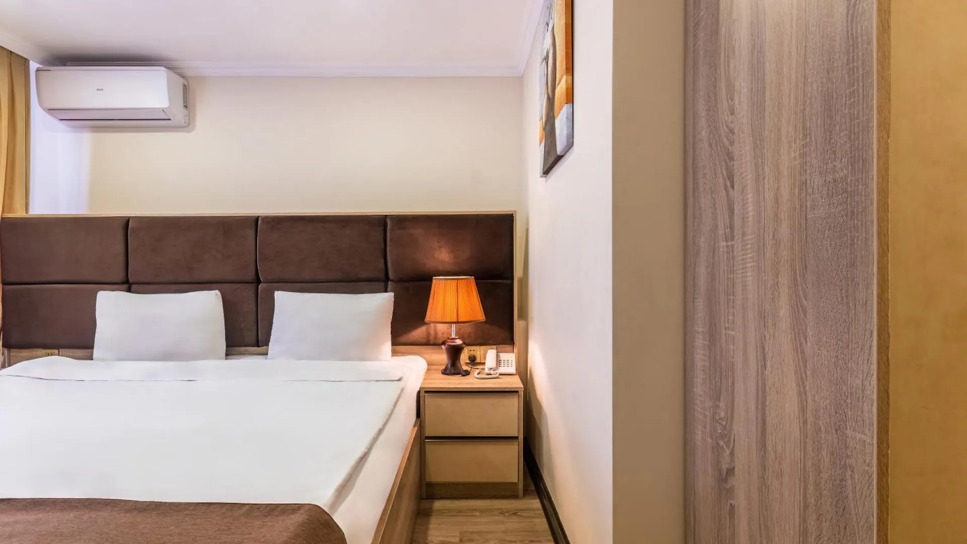 Deluxe City Hotel Nz Baku 4*,